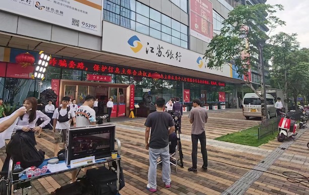 制作企業(yè)廣告宣傳片，讓企業(yè)挺立潮頭